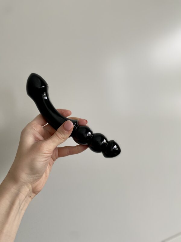 Mustast obsidiaanist tekstuurne dildo - Image 3