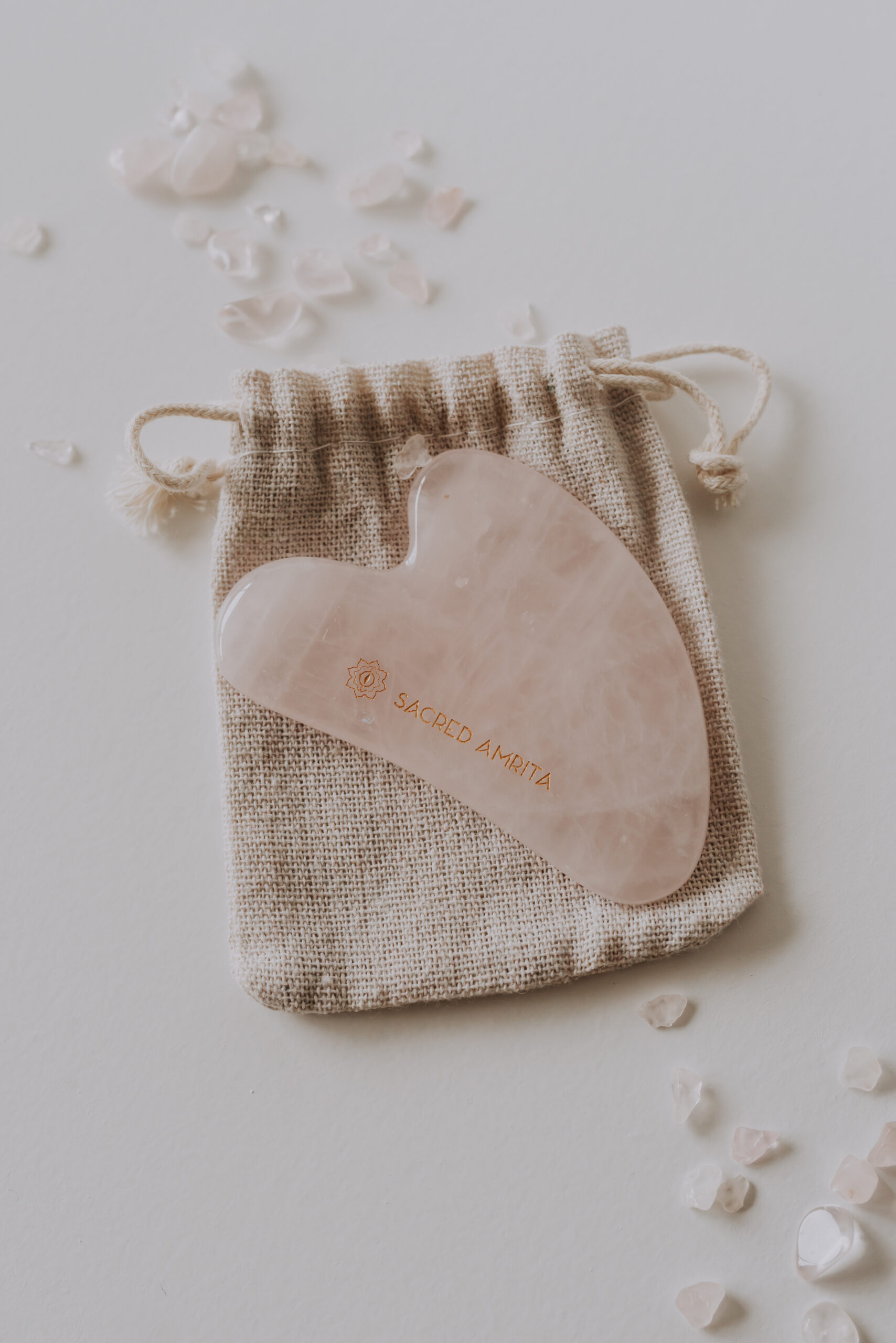 Roosast kvartsist gua sha - Image 2